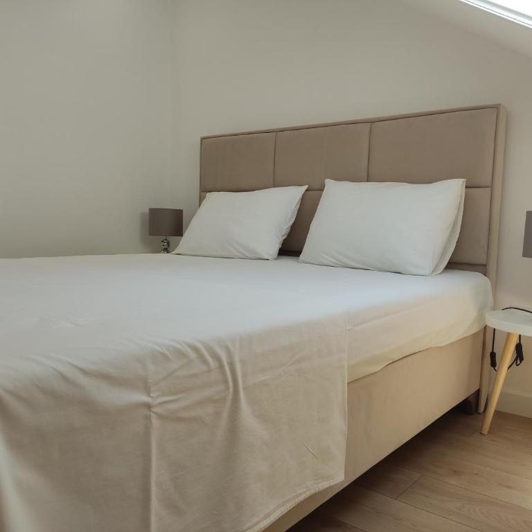 Pearl Shell Apartments - Deluxe Apartment - 5