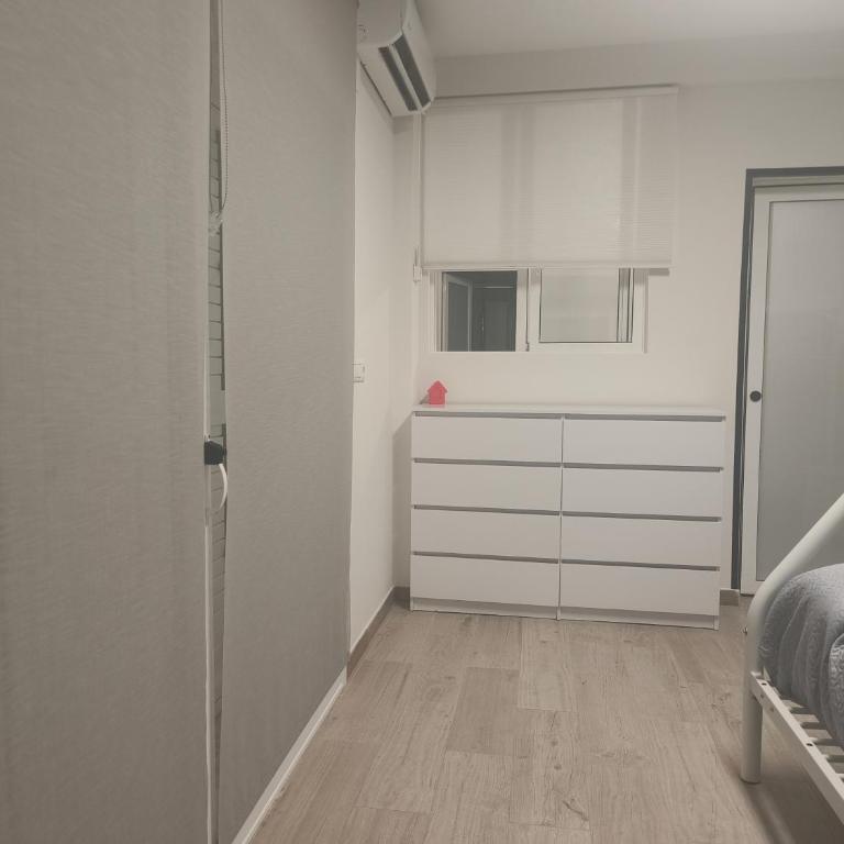 APARTAMENTO FAMILIAR a 100 mts de la Playa Reformado 2025 con WIFI - Two-Bedroom Apartment - 11