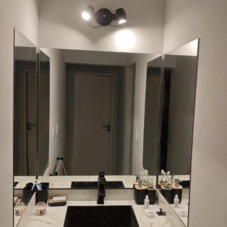 Duplex moderno, luminoso y espacioso en el centro de Tigre - Apartamento de 2 dormitorios - 23