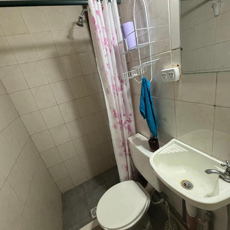 Hostel Urqu Ñan - Family Room with Private Bathroom - 1