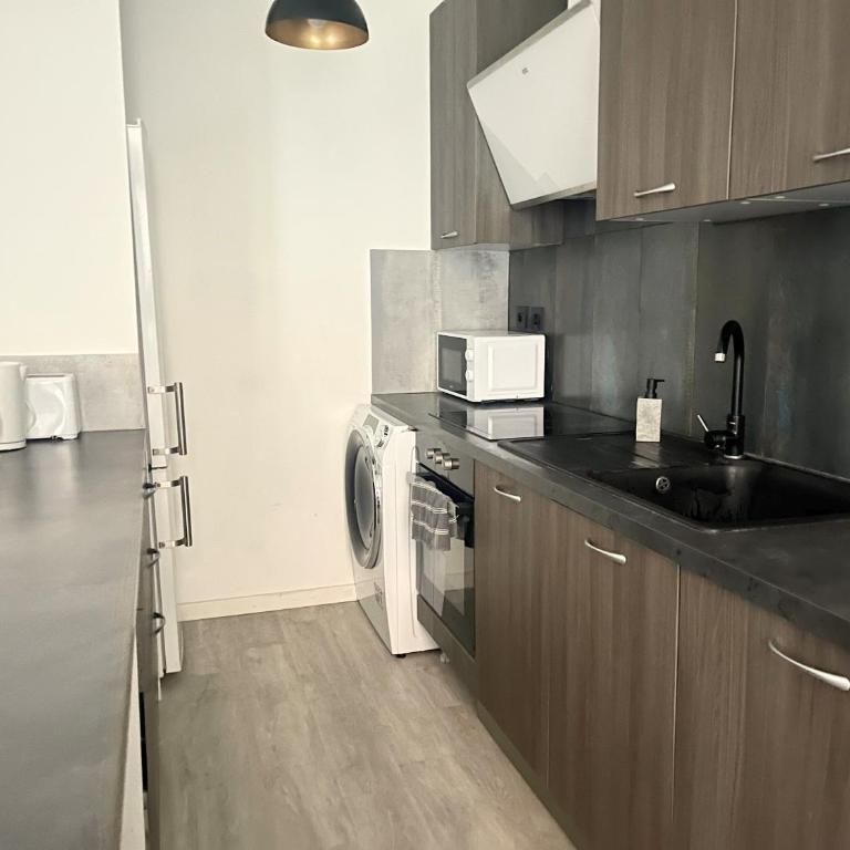 L'Étape 2 - Center - Cathedral - Two-Bedroom Apartment - 4