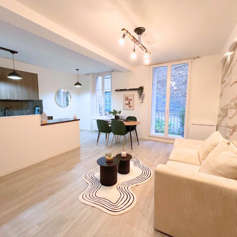 L'Étape 2 - Center - Cathedral - Two-Bedroom Apartment - 11