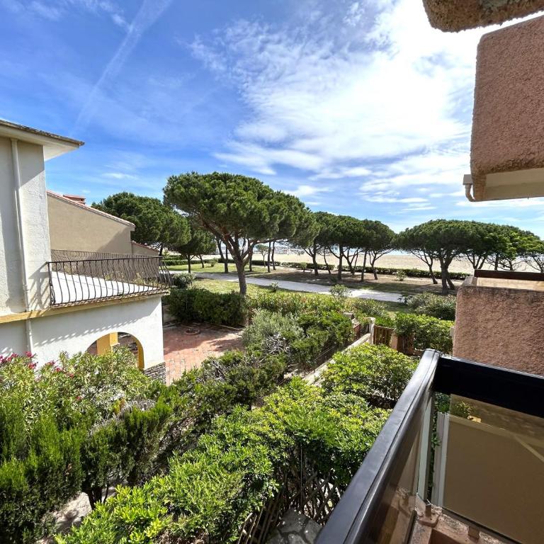 Appartement Climatisé avec Terrasse et Parking - FR-1-837-46 - Apartment - 1