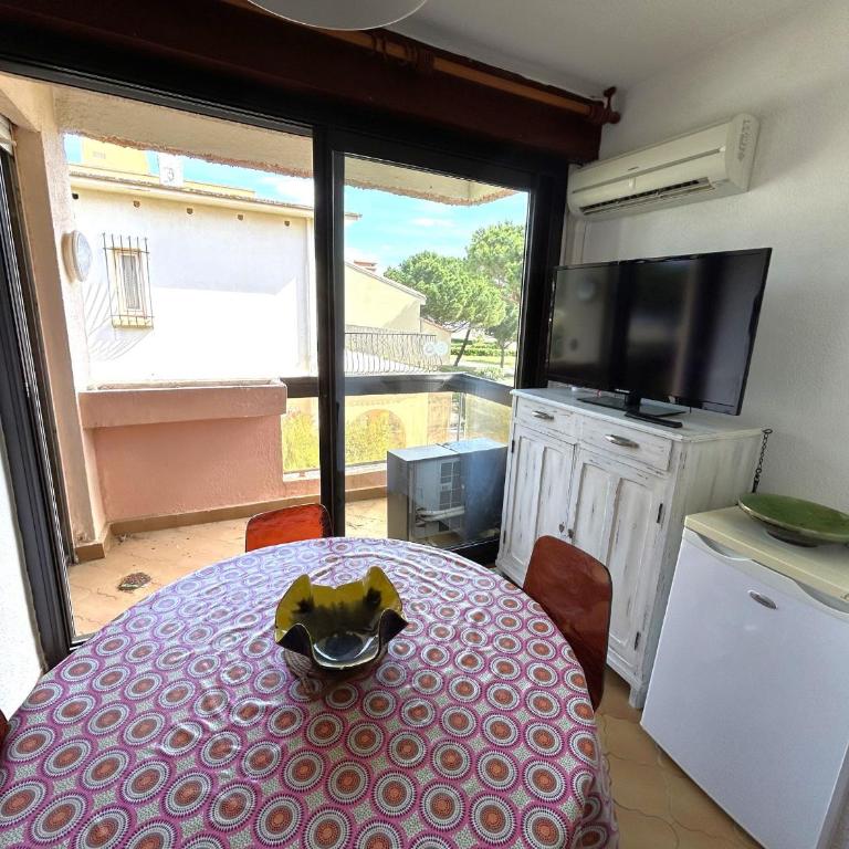 Appartement Climatisé avec Terrasse et Parking - FR-1-837-46 - Apartment - 3