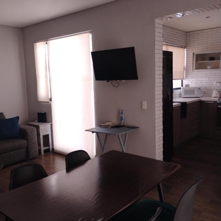 Departamento céntrico renovado - Two-Bedroom Apartment - 9