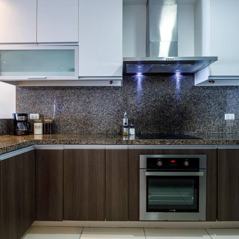 BSR Oceanview Family Flat w/ Parking - Apartment - 25