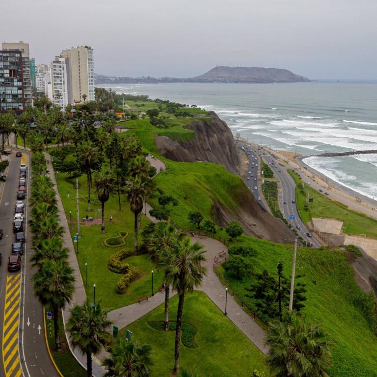 BSR Oceanview Family Flat w/ Parking - Apartment - 37