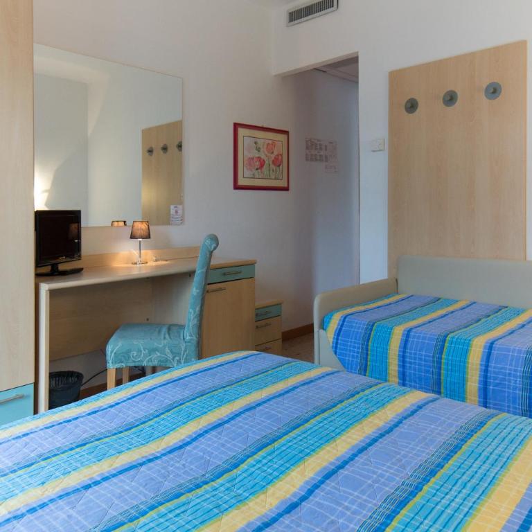Hotel Elvia - Camera Tripla - 3