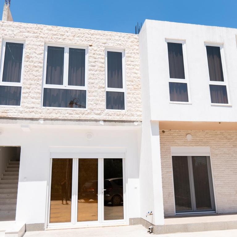 Diamonds Xh&A Apartments - One-Bedroom Apartment with Balcony - 4