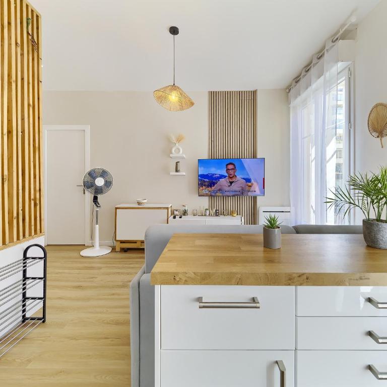 City Center - Magnificent Apartment - Cozy - Wifi - Appartement 1 Chambre - 12