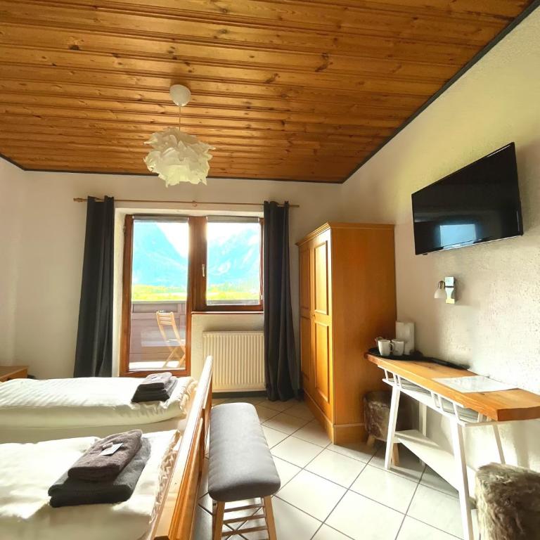 Hotel Wildrose - Doppelzimmer mit Balkon - 8