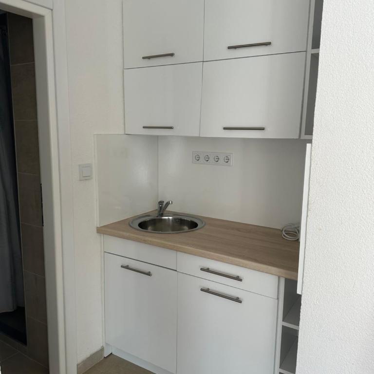Sarajevo-Hotonj Apartman - One-Bedroom Apartment - 2