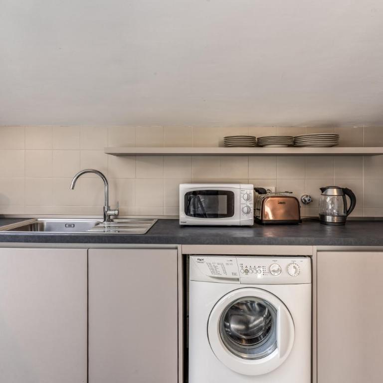 Frangipane Colosseum Apartments - Appartamento con 2 Camere da Letto - 12