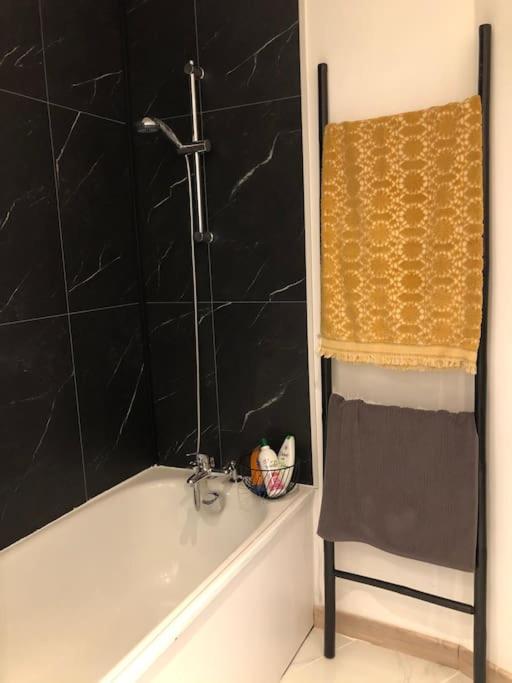 F2 tout confort - Apartment mit 1 Schlafzimmer - 32