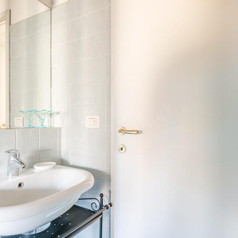 House a short walk from the center - Appartamento con 2 Camere da Letto - 29