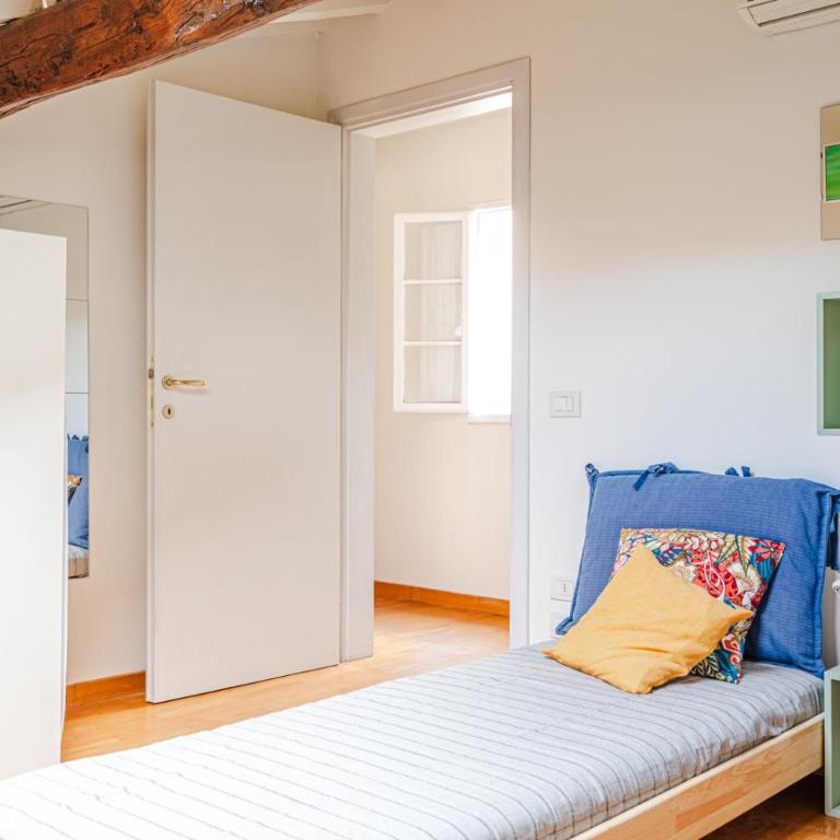 House a short walk from the center - Appartamento con 2 Camere da Letto - 25