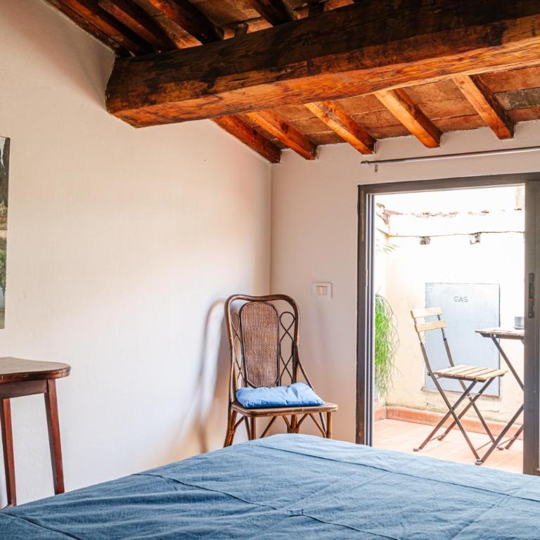 House a short walk from the center - Appartamento con 2 Camere da Letto - 63