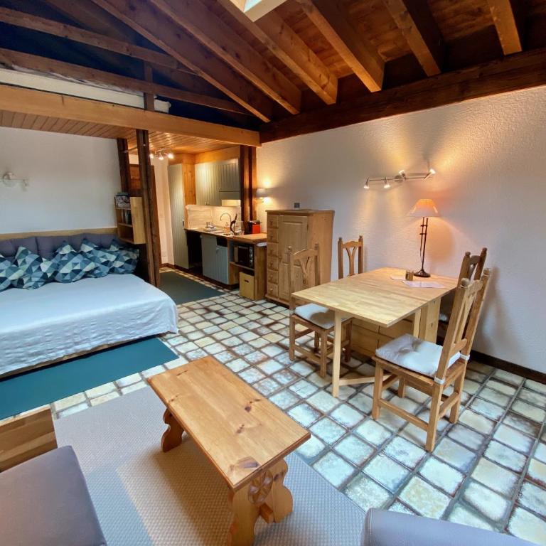 Joli logement pour 4 personnes à La Fouly - Apartment mit 1 Schlafzimmer - 5