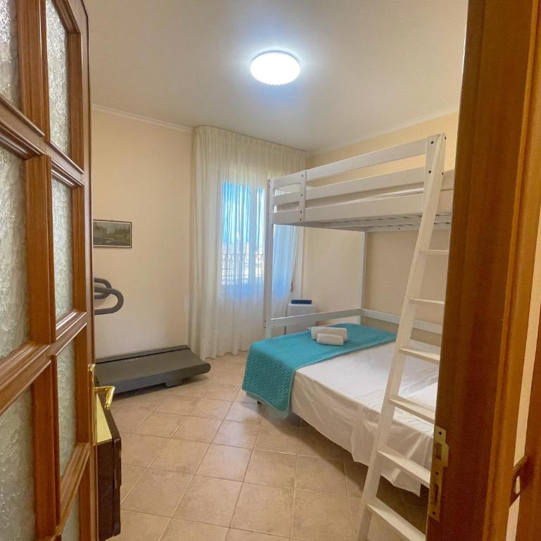 MARIA TERESA Apartment - Sophisticated Living and City Links - Quartiere TRIESTE - Apartment mit 2 Schlafzimmern und Stadtblick - 13