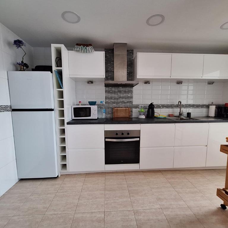 Carabassi playa - Three-Bedroom House - 9