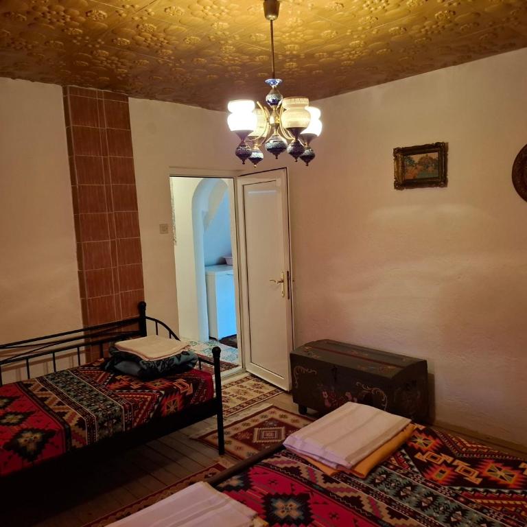 Retro Retreat Izačić - Apartman sa 3 Spavaće Sobe - 13