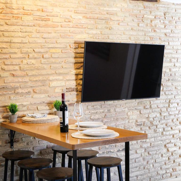 Precioso ático con vistas en el centro de Pamplona - Three-Bedroom Apartment - 4
