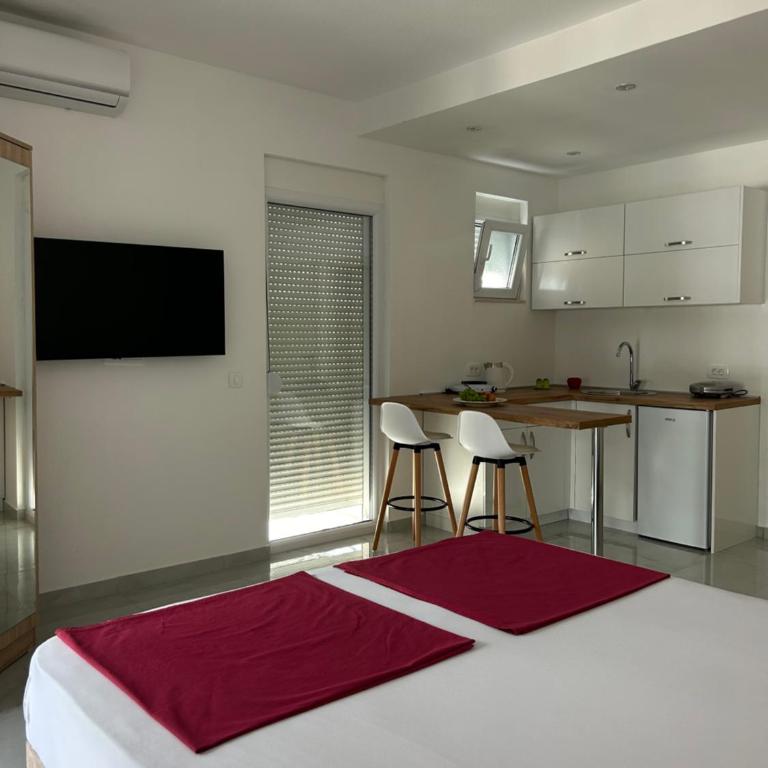 Apart Hotel White Pearl - Studio sa Pogledom na Planinu - 4