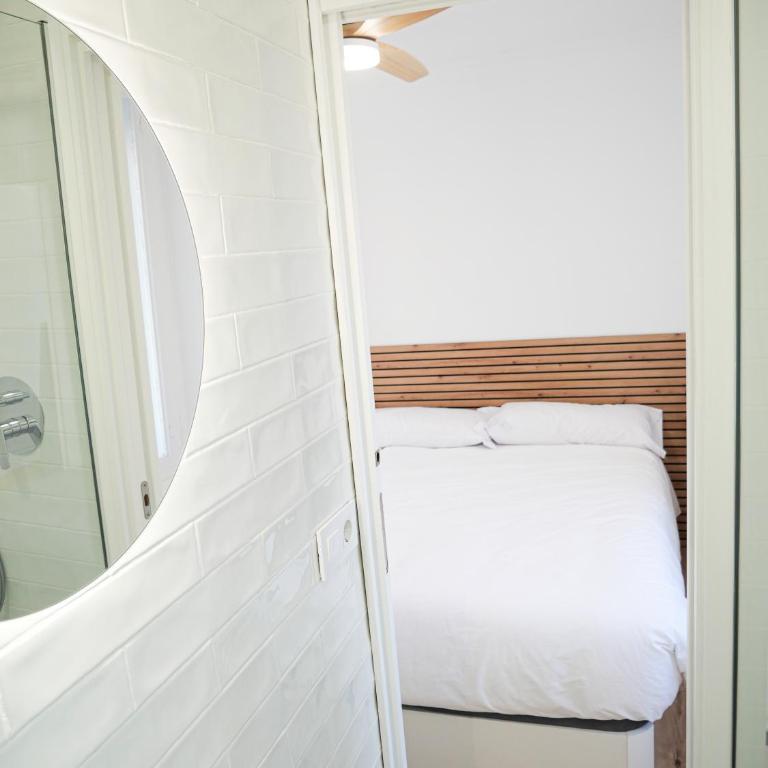 Precioso ático con vistas en el centro de Pamplona - Three-Bedroom Apartment - 25