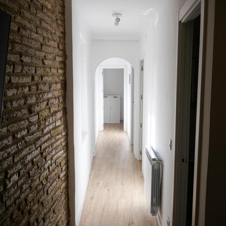 Precioso ático con vistas en el centro de Pamplona - Three-Bedroom Apartment - 35