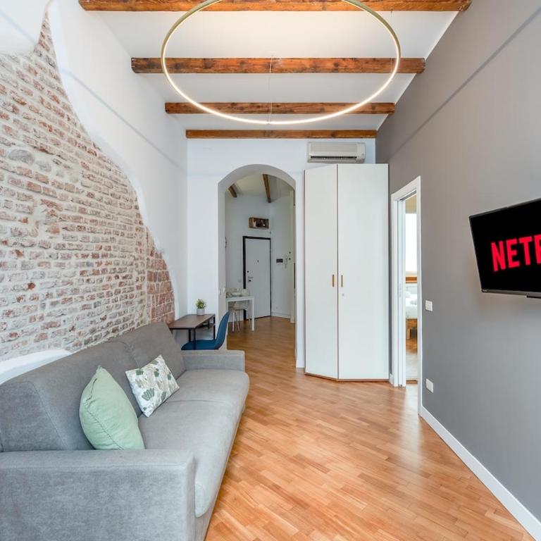 Stylish Apt with Balcony - Brera - Appartamento con 2 Camere da Letto - 17