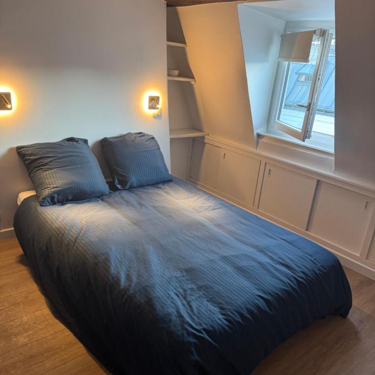 70 m2, Renovated, Perfect Location in central Paris - Three-Bedroom Apartment - 10