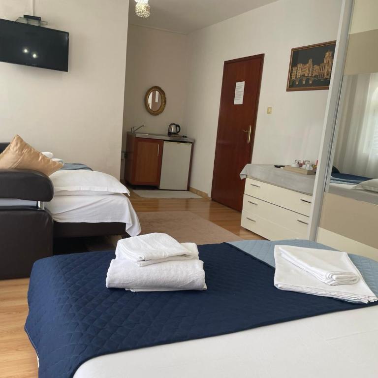 Premium apartments - Porodična Soba sa Balkonom - 4