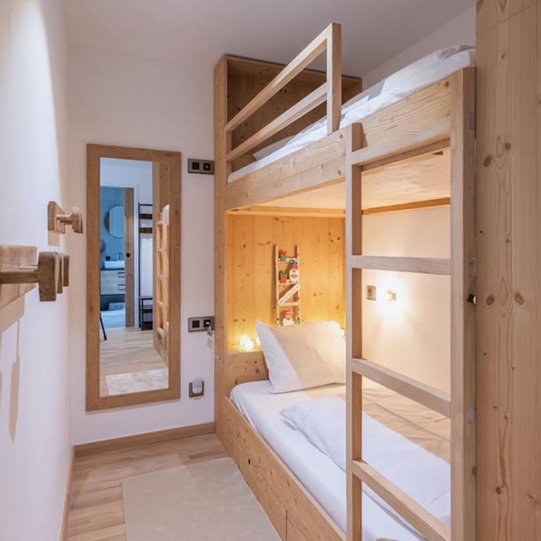 Alpe d'Huez Houses - Chez J et J - Quartz - 1 chambre ski au pied via Alpe Express - Apartment mit 1 Schlafzimmer und Balkon - 24