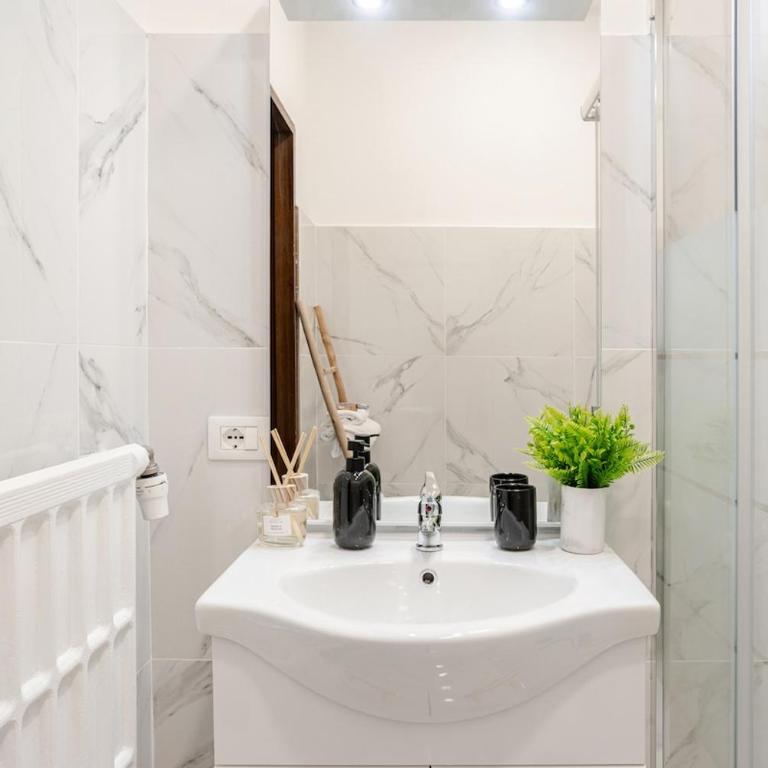 Vatican Area Stylish 2BR Fast WiFi & AC - Appartamento Deluxe - 3