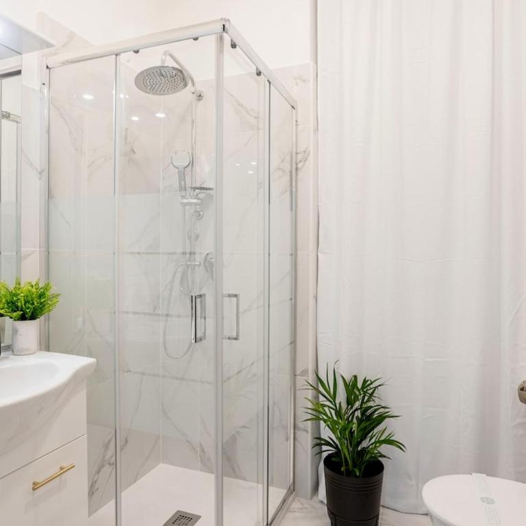 Vatican Area Stylish 2BR Fast WiFi & AC - Appartamento Deluxe - 13