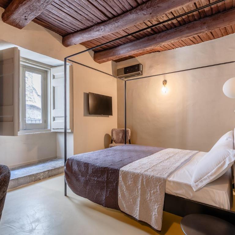 The Neapolitan BB Palazzo Carafa della Spina - Camera Deluxe - 5
