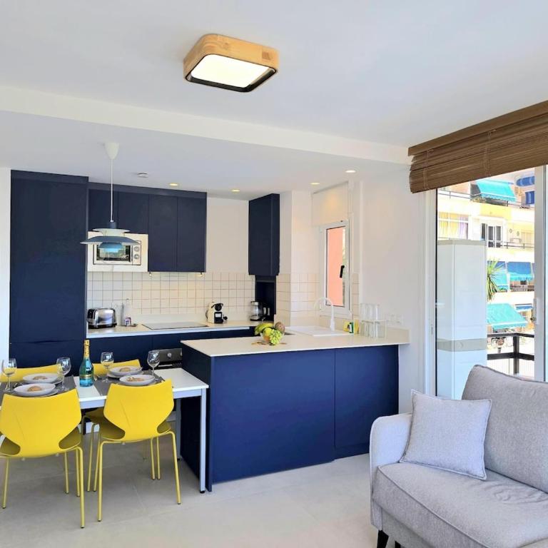 Sunshine Blue Skies and Seaview 2 Bedroom Apartment Seasonal Pool Free wifi and dedicated workspace by NAMASTE ELITE - Apartamento de 2 dormitorios - 2
