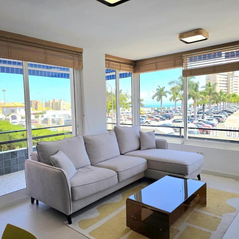 Sunshine Blue Skies and Seaview 2 Bedroom Apartment Seasonal Pool Free wifi and dedicated workspace by NAMASTE ELITE - Apartamento de 2 dormitorios - 12