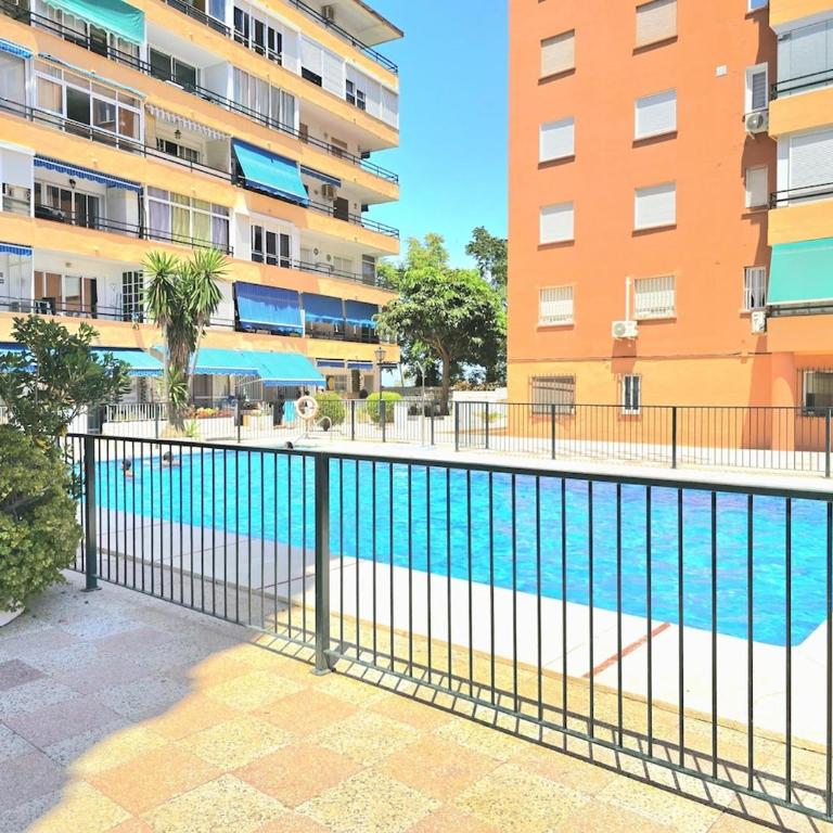 Sunshine Blue Skies and Seaview 2 Bedroom Apartment Seasonal Pool Free wifi and dedicated workspace by NAMASTE ELITE - Apartamento de 2 dormitorios - 14
