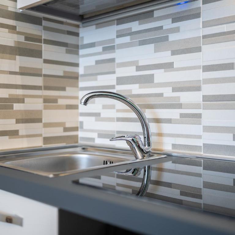 Family-Friendly Apartment in Isola District - Appartamento con 2 Camere da Letto - 36