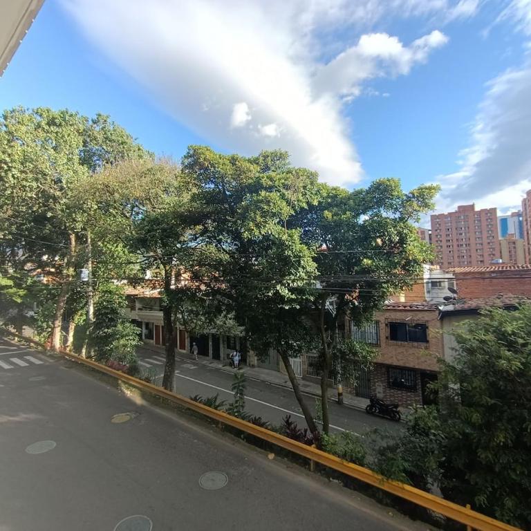 Casa Clásica Zona Centro Medellín, Casa Villa para 8H - Three-Bedroom Apartment - 9