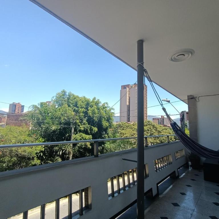 Casa Clásica Zona Centro Medellín, Casa Villa para 8H - Three-Bedroom Apartment - 29