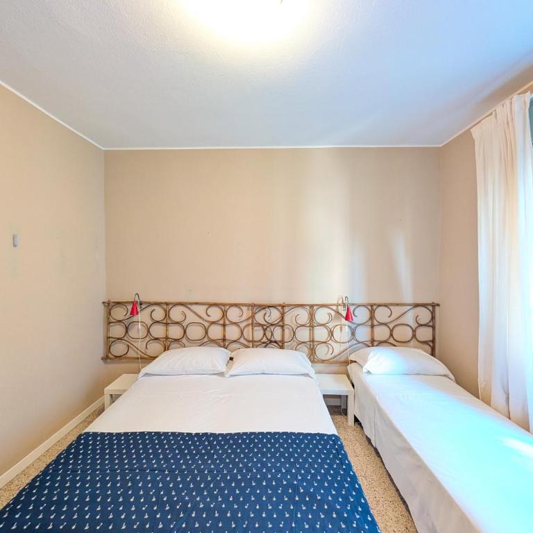 Locanda San Marco - Camera Matrimoniale con Letto Supplementare - 16