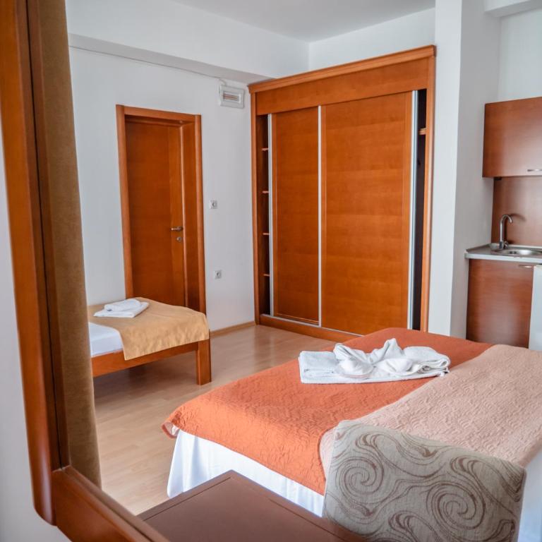 Apartments Bonita - Klasična Trokrevetna Soba - 15