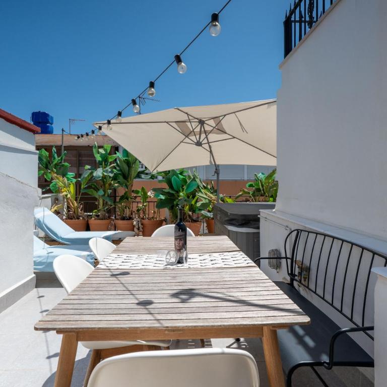 Seaside Home Malaga Jacuzzi Terrace Near Beach - Casa de 3 dormitorios - 2