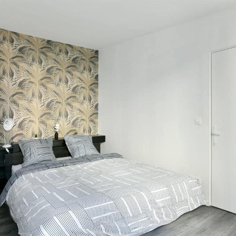 Spacieux Centre-ville Balcon - Two-Bedroom Apartment - 8