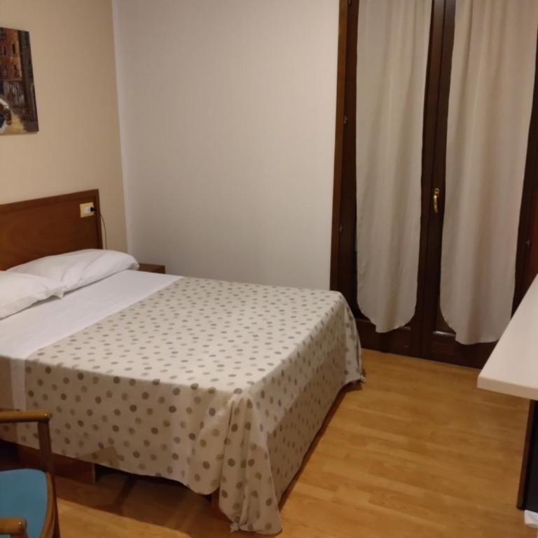 Hotel Nicolaj - Camera Matrimoniale/Doppia con Letti Singoli - 9
