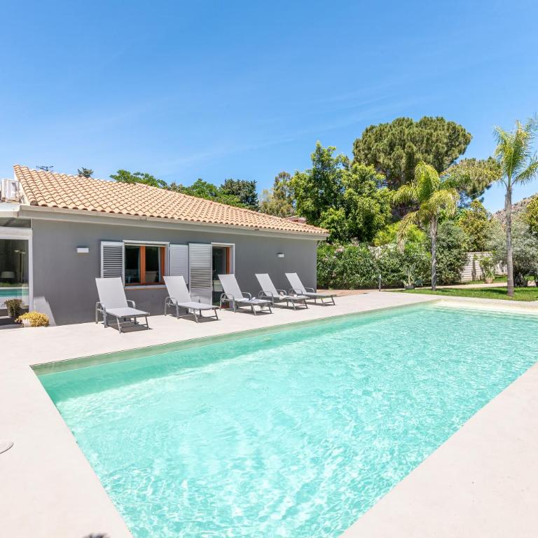Villa Nika - Three-Bedroom Villa - 7