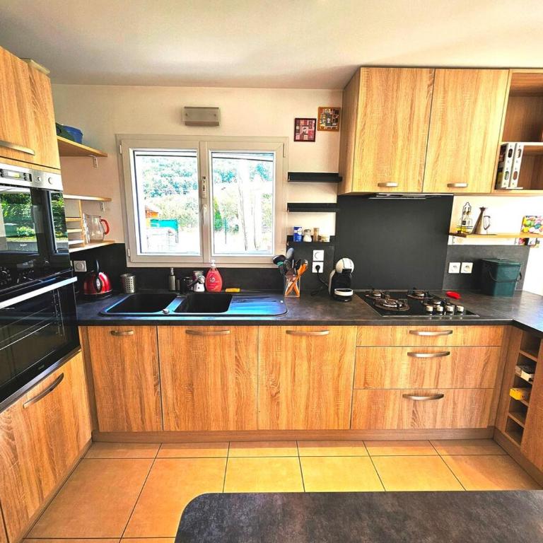 Suréquipée avec cuisine extérieure, climatisation - Villa - Vue sur Jardin - 6