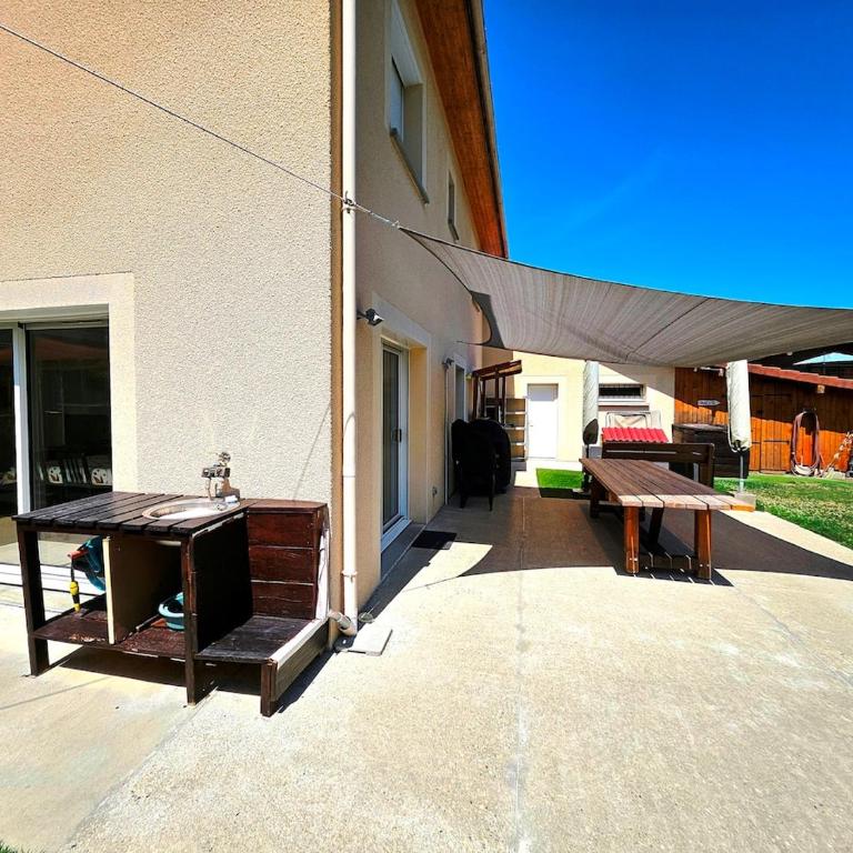 Suréquipée avec cuisine extérieure, climatisation - Villa - Vue sur Jardin - 28